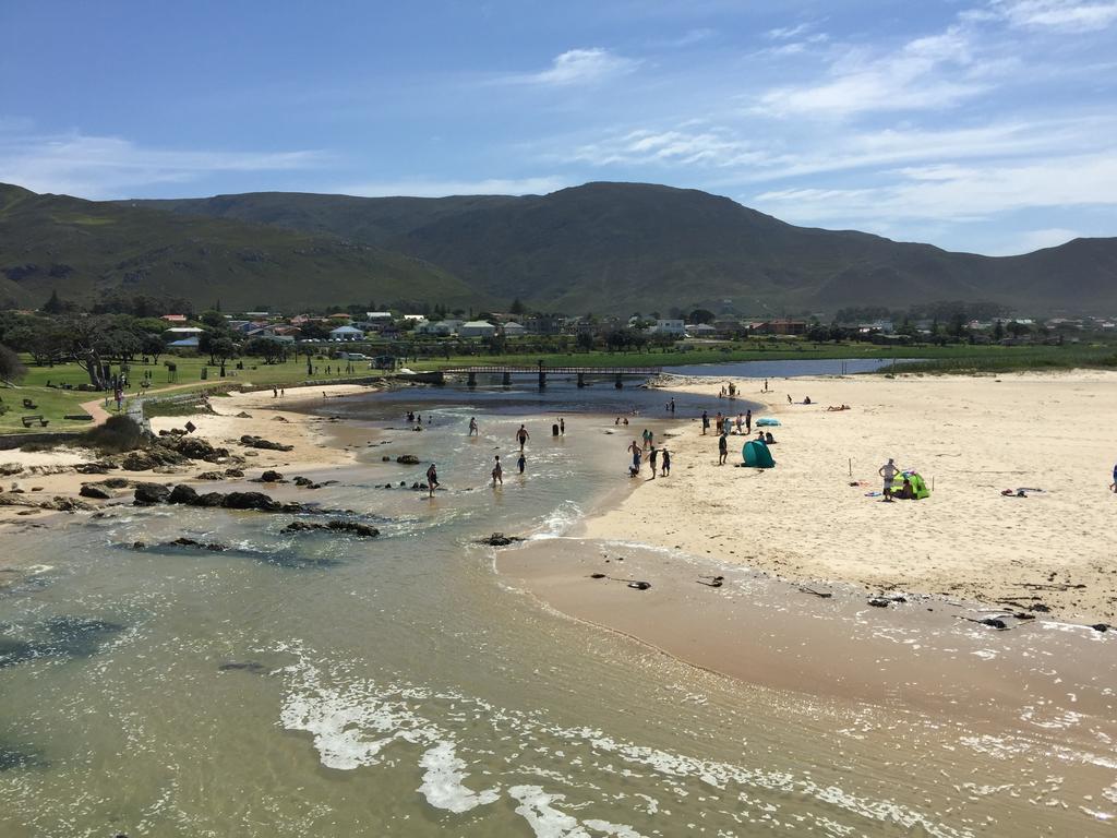 Villachad Guesthouse Kleinmond Exterior foto