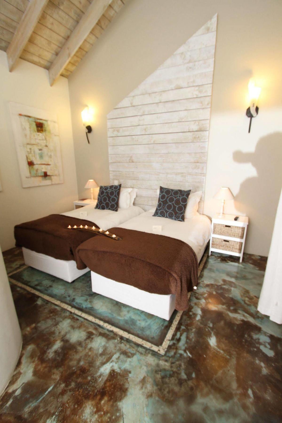 Villachad Guesthouse Kleinmond Exterior foto