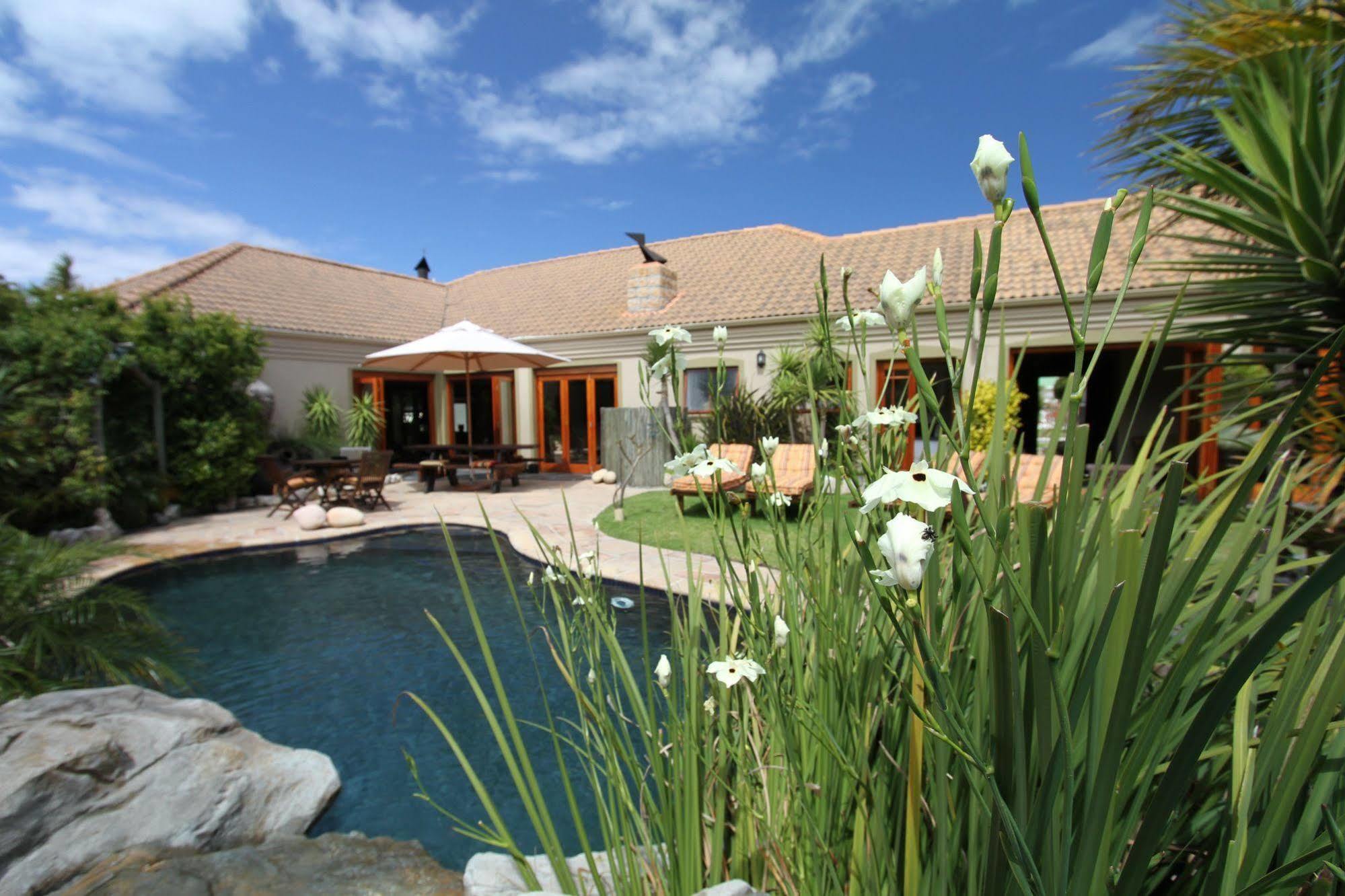 Villachad Guesthouse Kleinmond Exterior foto